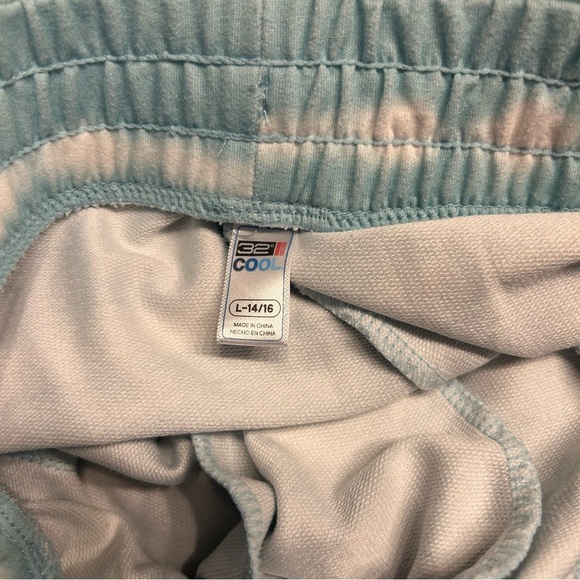 32 Degree Cool Blue and White Tie Dyed 2-Piece Shorts Set, Size L (14/16) - Picture 16 of 16